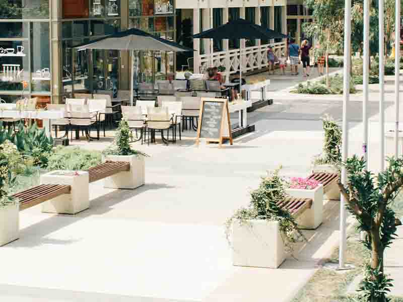 Outdoor space with benches and plants